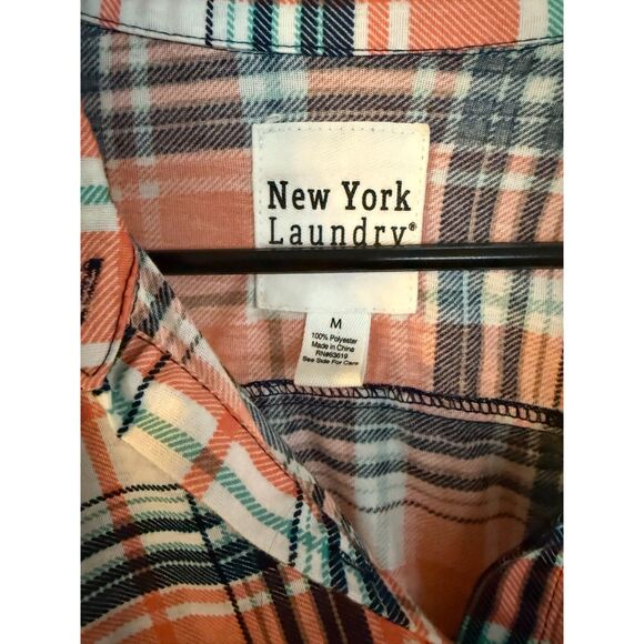 New York Laundry Medium Long sleeve button down top, ties at waist sz medium - Picture 4 of 4